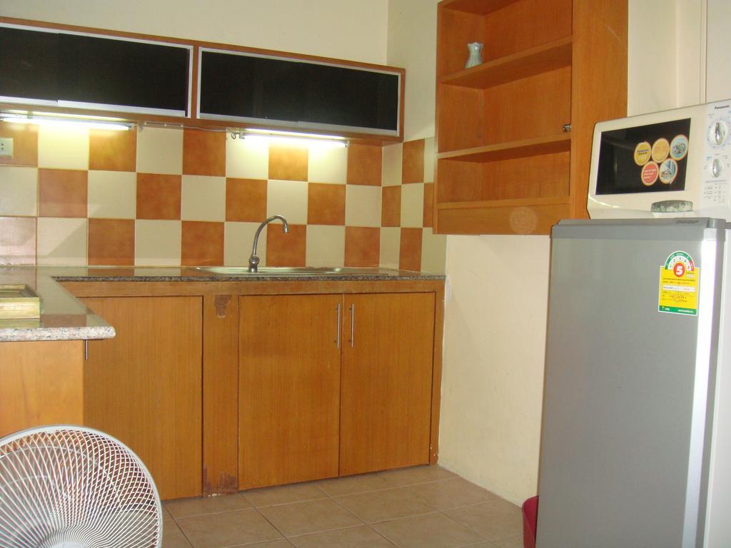 Indogee Apartments Патая Екстериор снимка