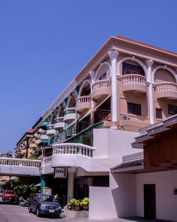 Indogee Apartments Патая Екстериор снимка