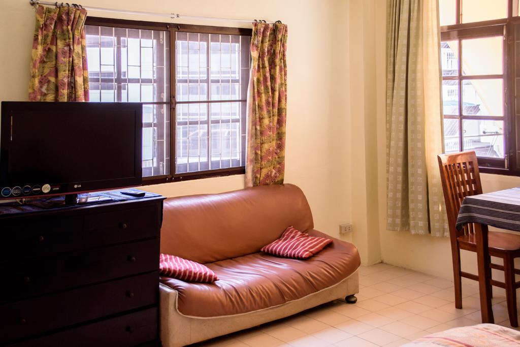 Indogee Apartments Патая Екстериор снимка